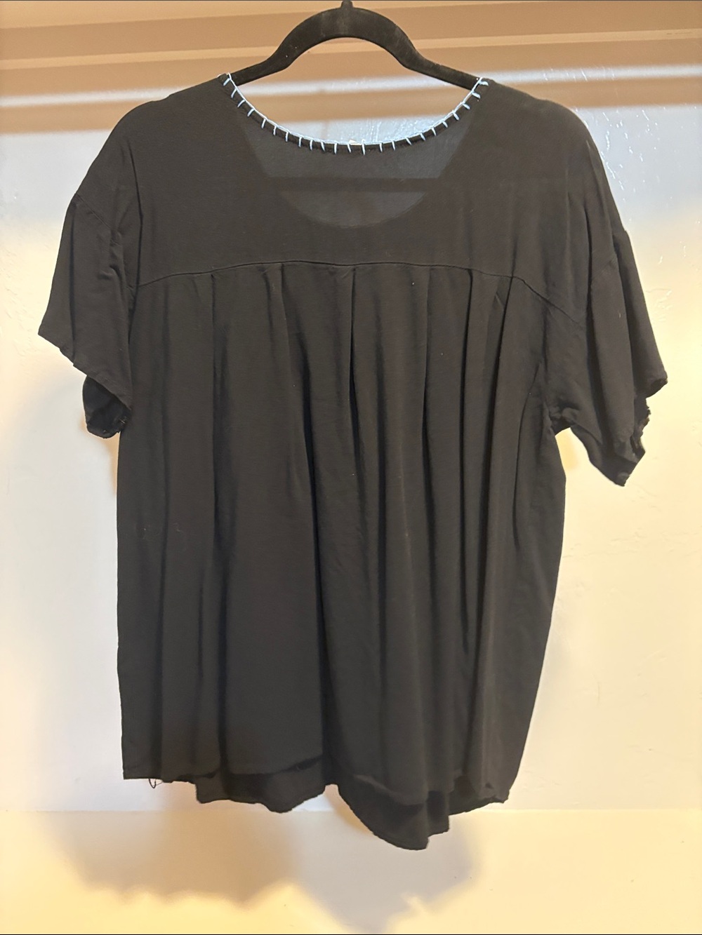 Black Embroidered Floral Scoop-Neck Women’s Blouse - Picture 4 of 5